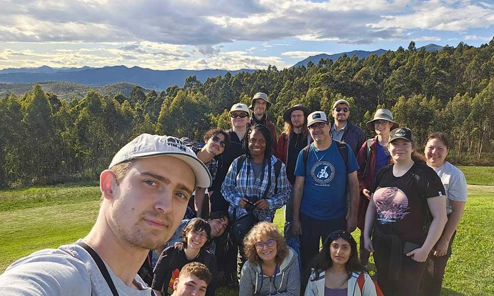 Aller à Image El MUJA acoge el curso de Geología de la Universidad de Saskatchewan