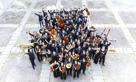 Imagen Más de un centenar de músicos de la Joven Orquesta Nacional de España (JONDE) preparan en Laboral Ciudad de la Cultura el inicio de su gira europea