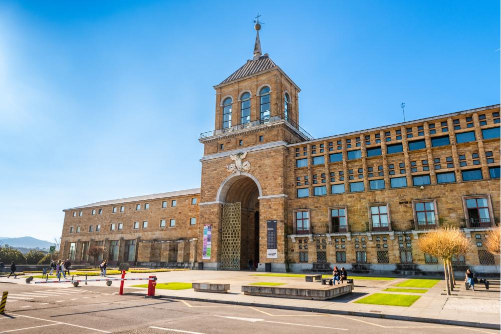Ir a Imagen Condiciones y forma de pago de grupos en Laboral Ciudad de la Cultura curso 2025-2026