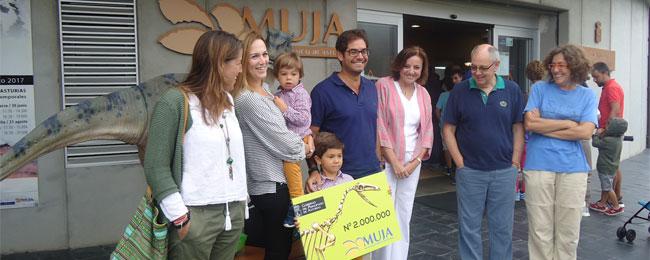 Aller à Image El Museo del Jurásico de Asturias recibe a su visitante 2 millones