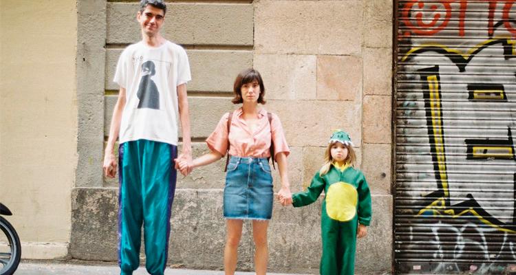 Ir a Imagen El costumbrismo surrealista de Burnin’ Percebes llega a Laboral Cinemateca con el estreno de La reina de los lagartos