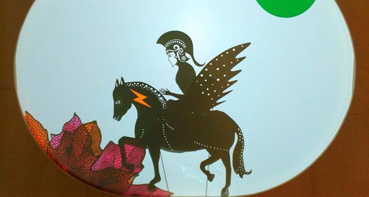 Go to Image Luz, micro y punto ensaya Celeste en el Teatro de la Laboral