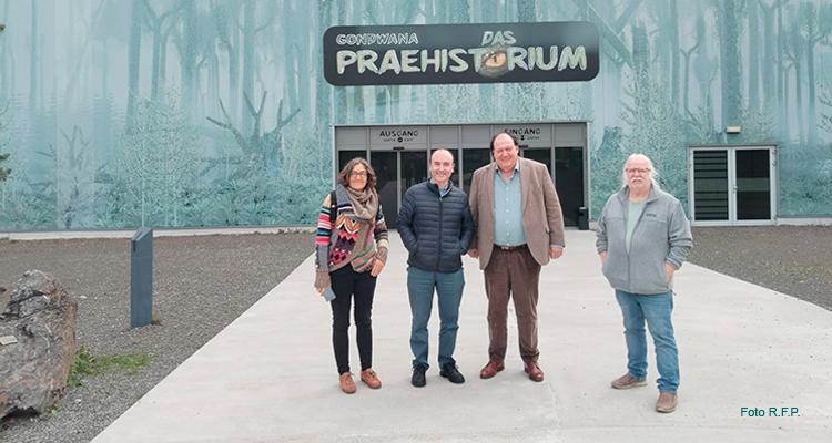 Ir a Imagen El MUJA y el museo Gondwana das Praehistorium colaborarán para promocionar y difundir sus investigaciones sobre la era de los dinosaurios