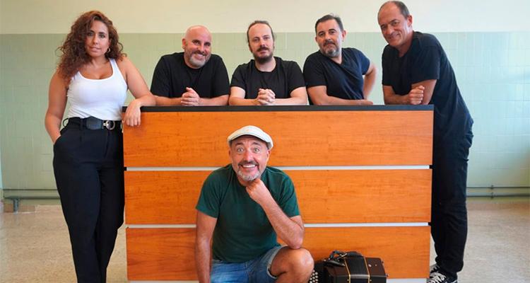 Gehe zu Bild Saltantes Teatro prepara El Chigre Menguante en Laboral Ciudad de la Cultura